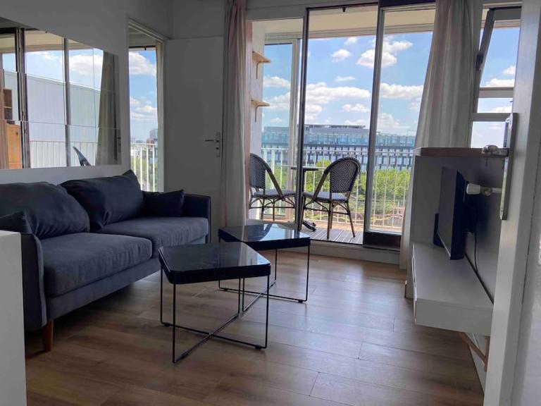 Agréable deux pièces avec loggia - B&B Vanves
