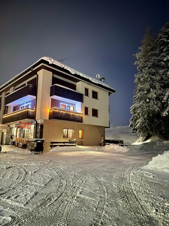 COSTALUNGAHOUSE TrekkingBikeSki selfcheck-in apartment - B&B Carezza