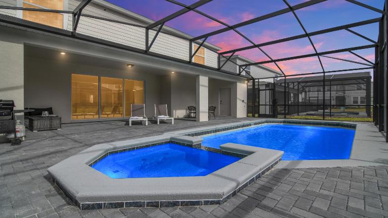Magical Mansion 10 Bedroom w pool near Disney - Ferienwohnung Davenport