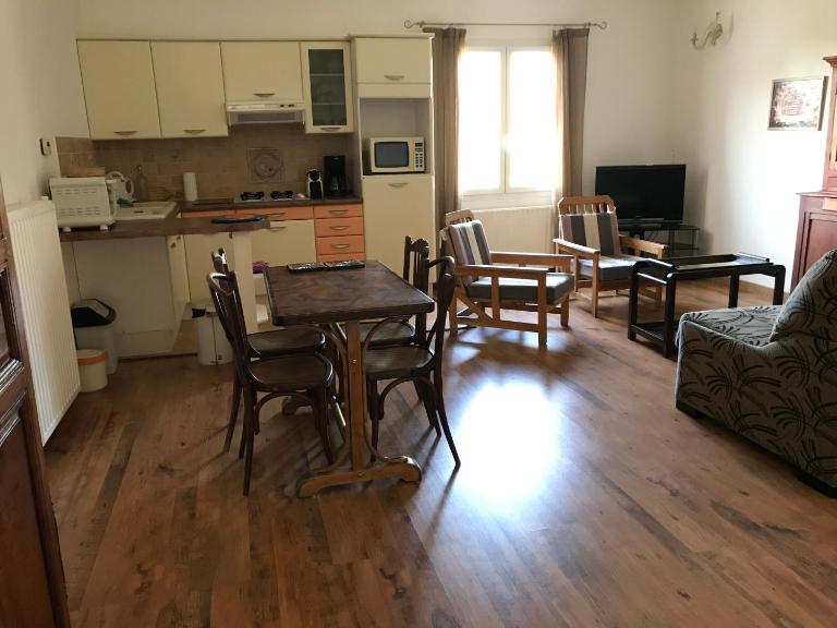 Charmant T2 2/4 Personnes - B&B Pernes-les-Fontaines