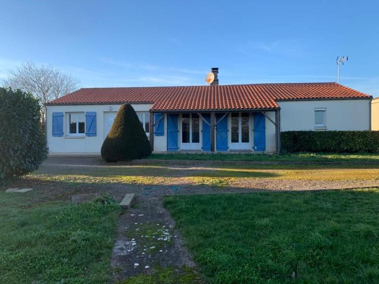 Maison de campagne 3 chambres - B&B Sainte-Gemme-la-Plaine