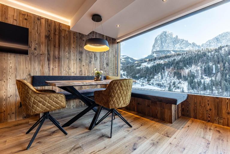Enjoy Dolomites - Chalet - B&B Santa Cristina Valgardena