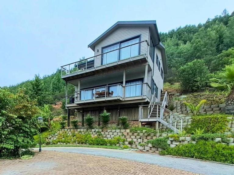 Aquila Chalet Phantom Views - B&B Knysna