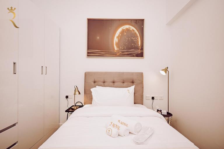 3BR Al Raha Haven - Chic Coastal Escape - B&B Abu Dabi