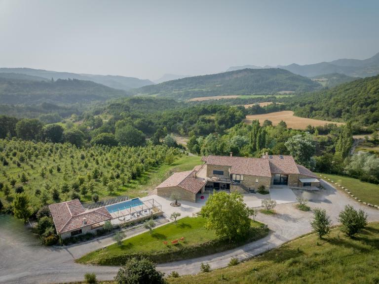 Domaine de Chabanne - Bed and Breakfast Crupies