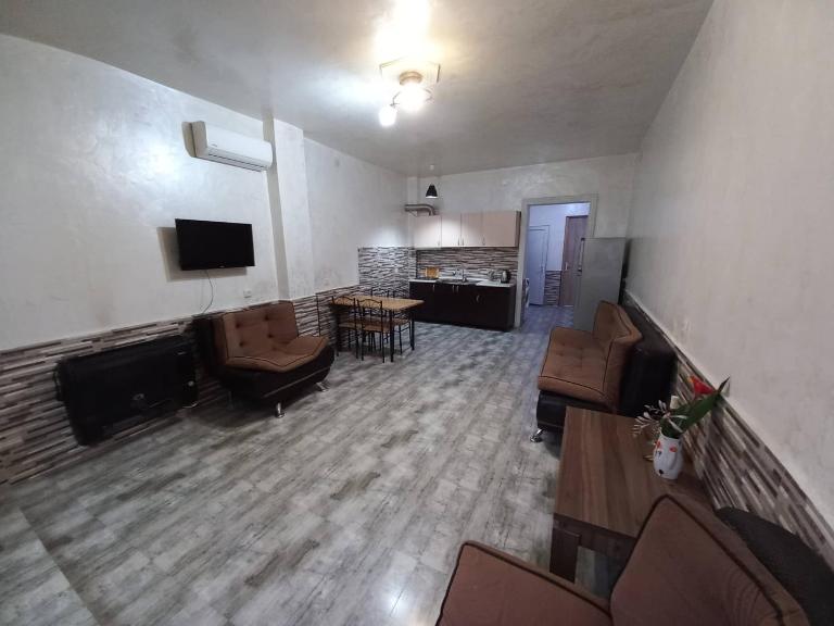 Shota Apartment - Bed and Breakfast Batoemi
