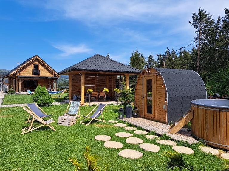 Domki nad jeziorem czorsztyńskim - B&B Dębno