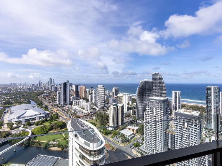 Cityscape Ocean View Deluxe 2Bedroom Apartment - Chambres d'hôtes Gold Coast