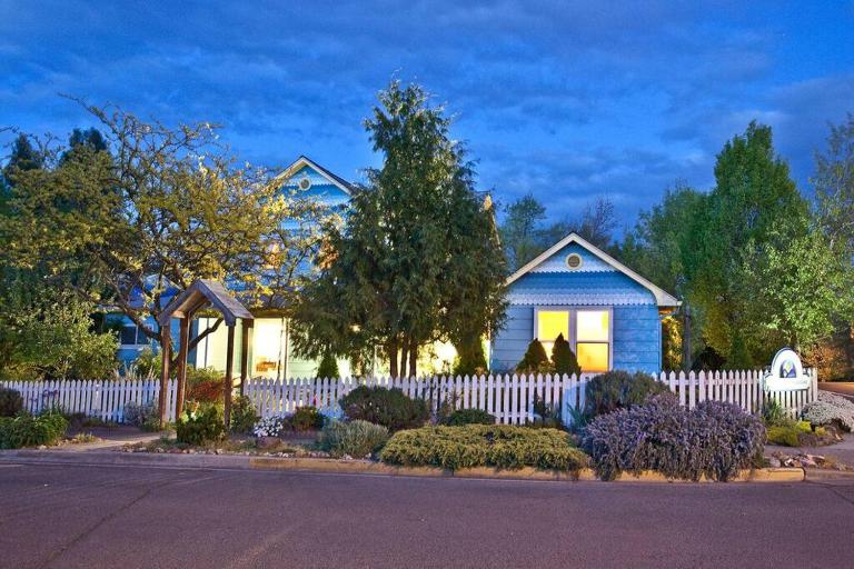 Bluemoon Vacation Rentals - Bluemoon Cottage - Chambres d'hôtes Ashland