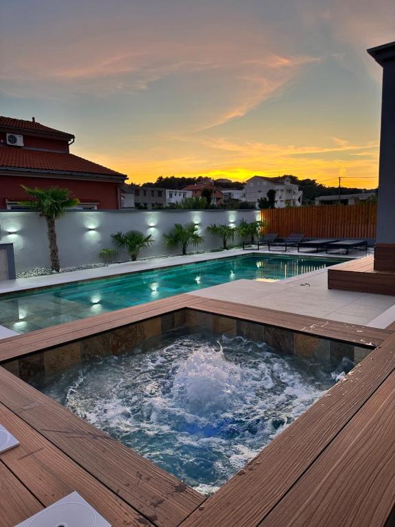 Private Wellness Villa on Rab - Rab Rental Villa with Pool Jacuzzi Sauna and Total Privacy - B&B Rab