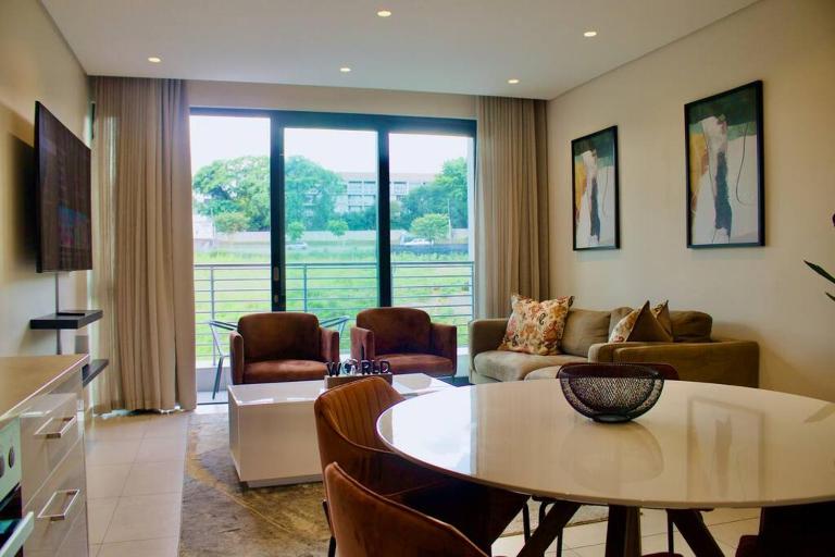Outstanding 2BR Sandton with a View - B&B Johannesburgo
