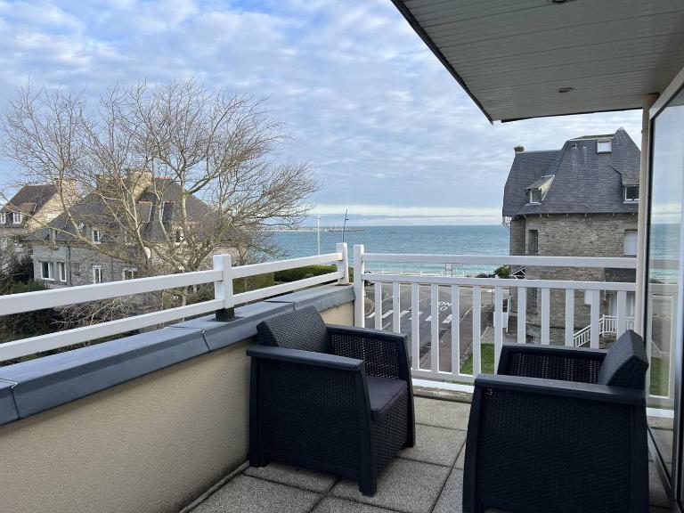 390 Appartement 3 chambres avec vue sur la Grande Plage de Saint-Cast - B&B La Garde
