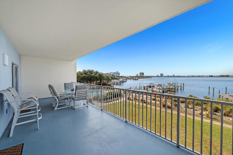 South Harbour Unit 2D - B&B Pensacola Beach