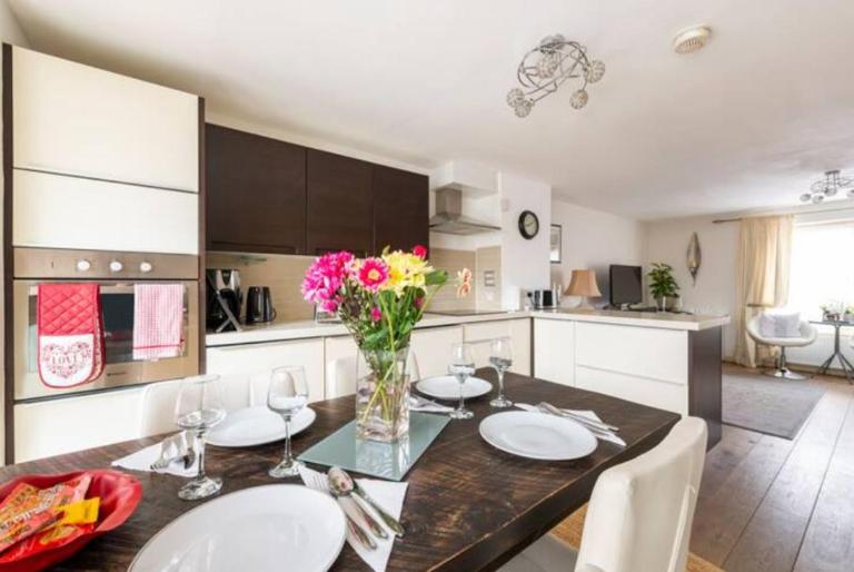 Super Central beautiful Three Bedroom - B&B Londra