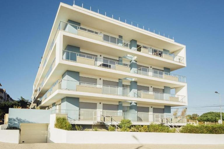 Modern Apartment * 2 Bedrooms * Pool - B&B São Martinho do Porto