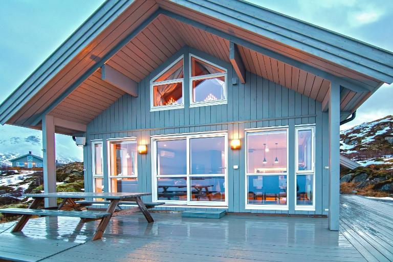 Beautiful mountain View Cabin in Lofoten - B&B Pettvika