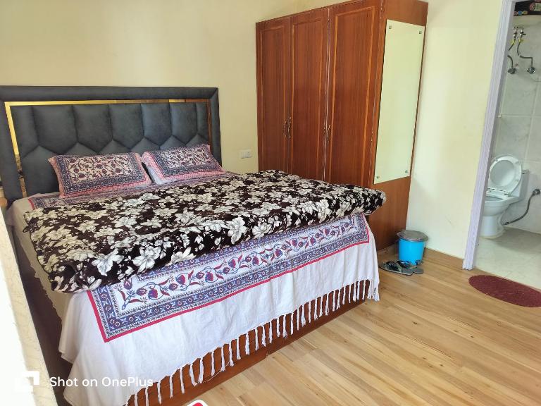 Shimla Vibes B & B free pick and drop from ISBT Shimla - Ferienwohnung Shimla