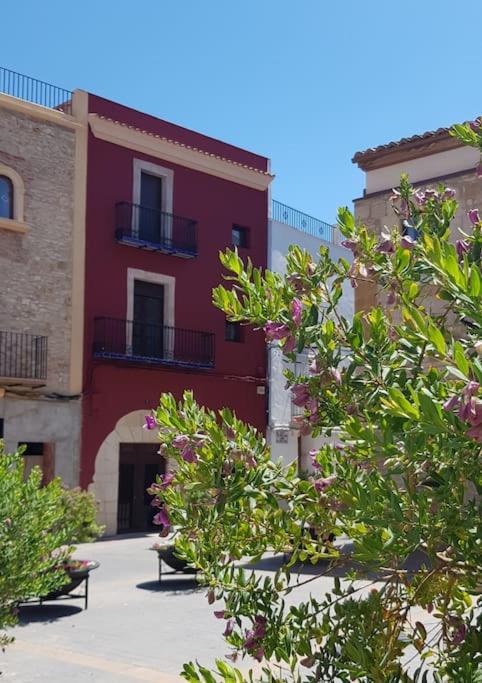 Casa de pueblo, entre mar y montaña, con spa. Plaza Mayor - B&B Sant Jordi