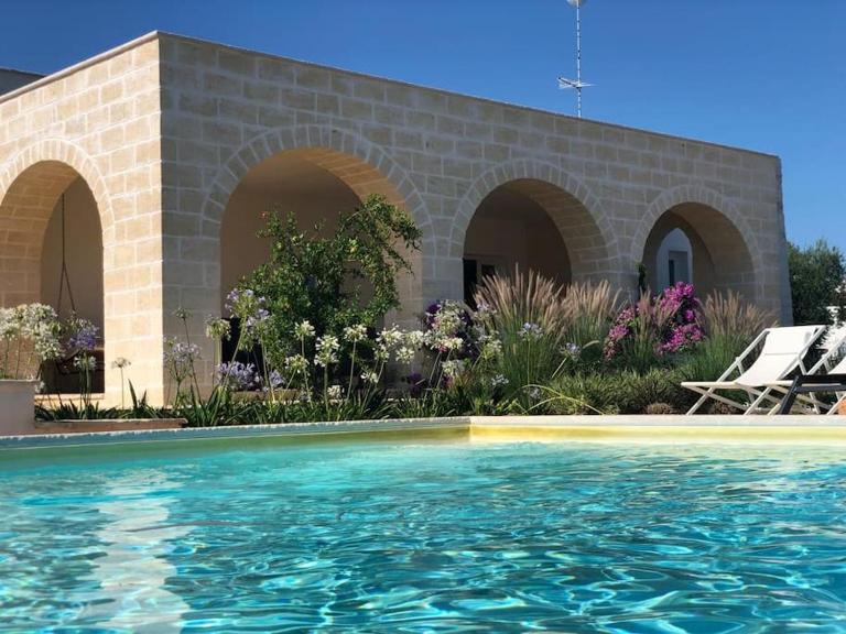 Villa con piscina LàMìa Donnagnora a Ostuni - Bed and Breakfast Ostuni