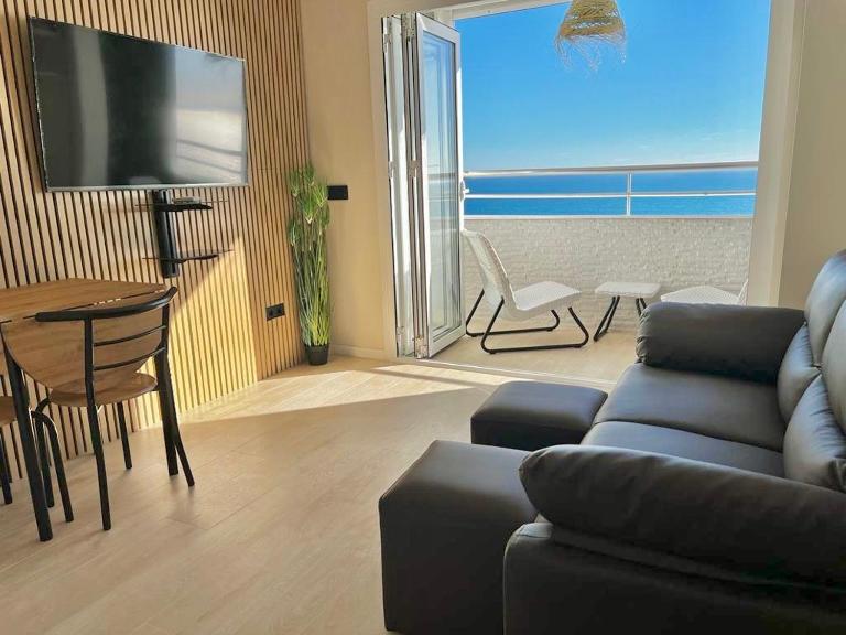 new Balcony to sea - B&B Empuriabrava