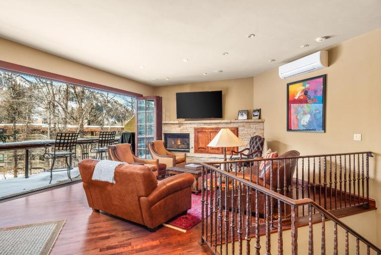 315 Park Avenue, Luxury Townhouse with River Views in Aspen - B&B Aspen