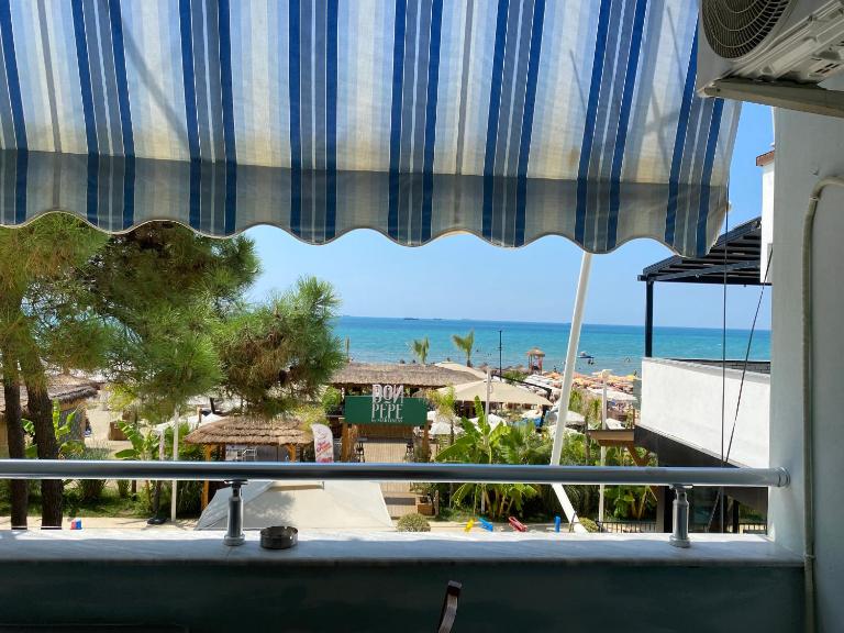 Pandora's Seaview Apartment - Ferienwohnung Durrës