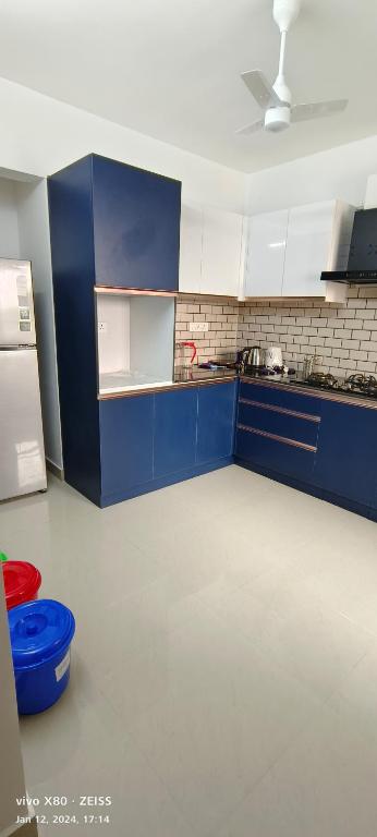 3 BHK FLAT BY Levantine HEIGHTS - Chambres d'hôtes Ernākulam