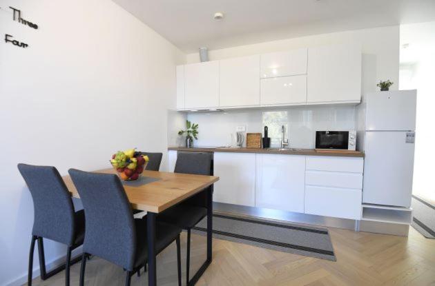 Apartmani Plazina - B&B Petrcane