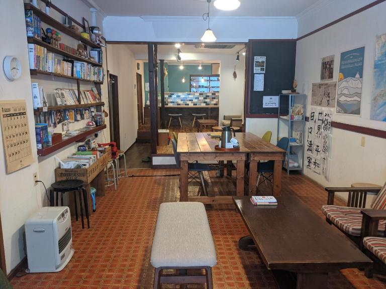 Guesthouse Tomaru - Bed and Breakfast Takayama