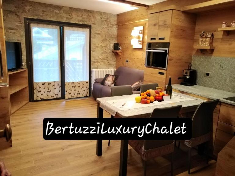 BERTUZZI HOMES "Luxury Chalet" - Chambres d'hôtes Aprica