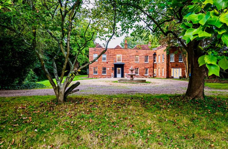 Royal Windsor Country Estate Private 5 Acres of Gardens - Ferienwohnung Windsor
