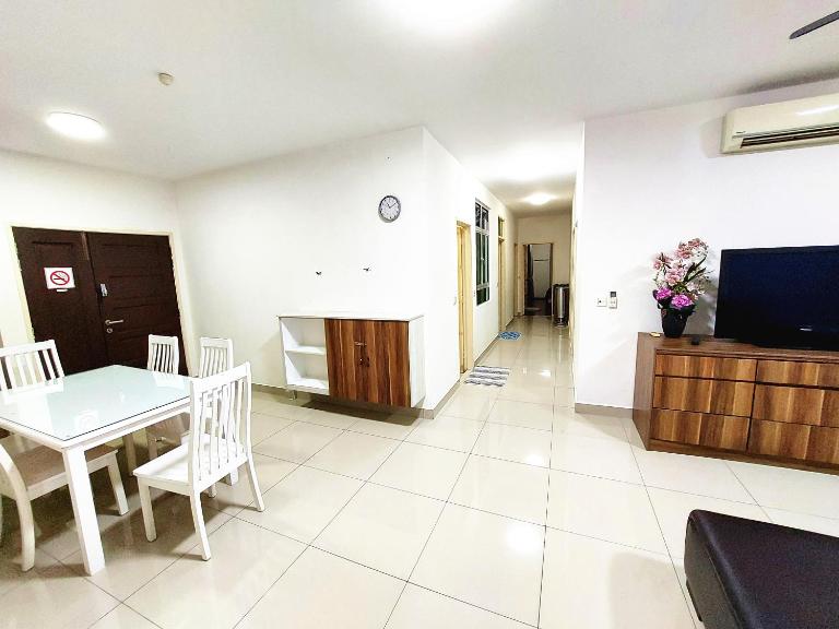 TuR15 PisaStadium 9pax 4rooms PrivateHouse - Bed and Breakfast Bayan Lepas