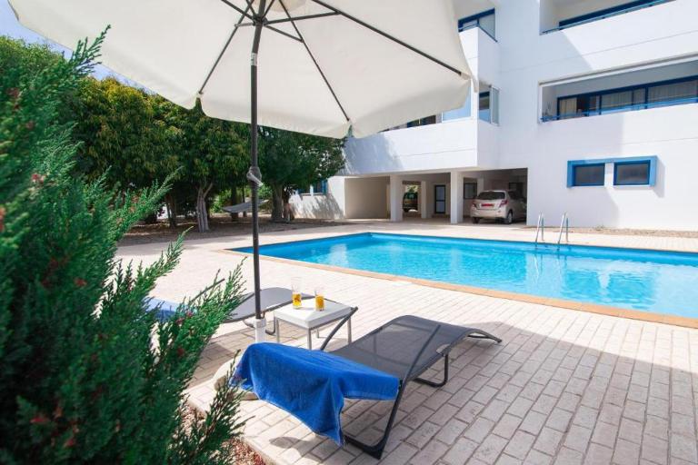 The Good Times Apartment - Chambres d'hôtes Protaras