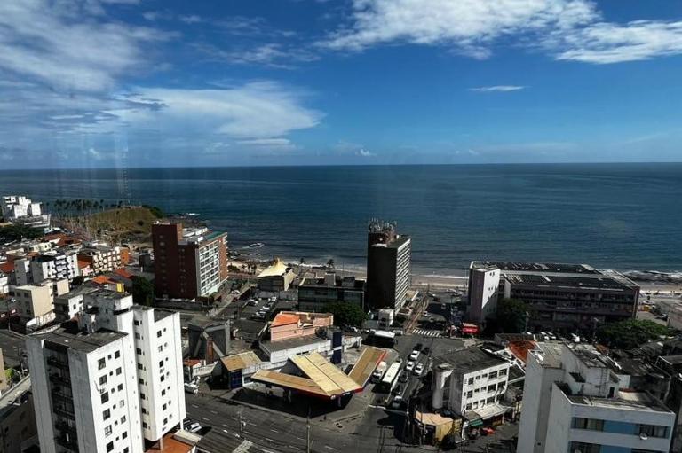 Salvador Farol da Barra BP1201 Apartamento Vista Mar Barra - B&B Salvador