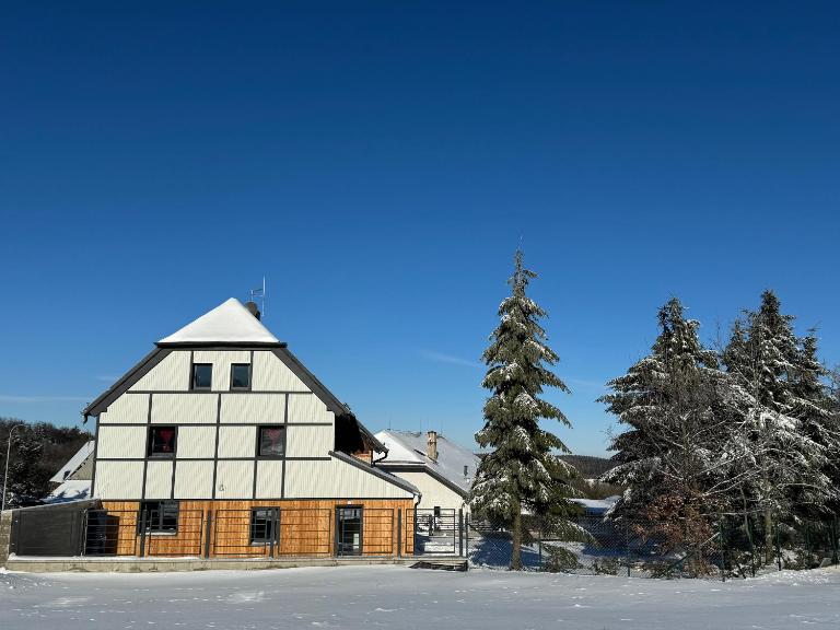 Penzion Stará pošta - Ferienwohnung Dubí