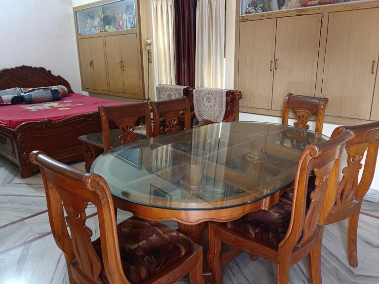 Kusum Palace - Bed and Breakfast Benares