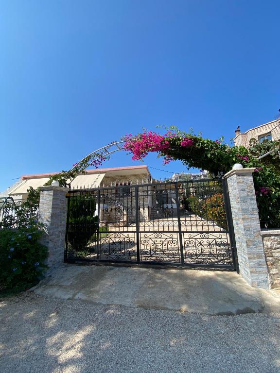 Apartment Angela - B&B Ksamil