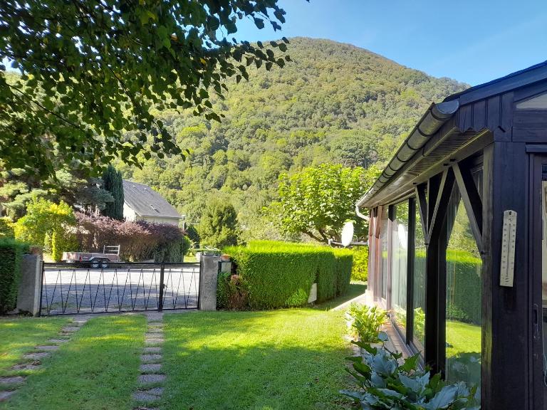 Maison de montagne avec jardin privatif - B&B Sarrancolin
