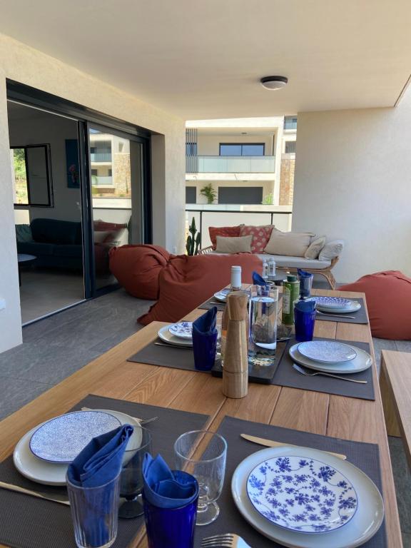 T3 pour 6 dans résidence neuve avec piscine - B&B Calvi