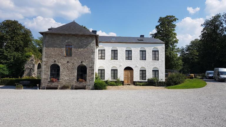 Domaine St Roch - Chambres d'hôtes Couvin