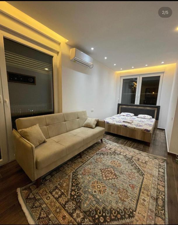 Studio Apartment in the heart of the city Peja - B&B Peja