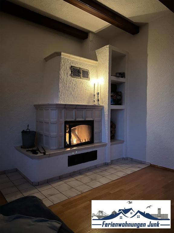 98qm Wohnung im Villenviertel - Voll ausgestattet mit Balkon und Kamin - WLAN gratis - B&B Wilhelmshaven
