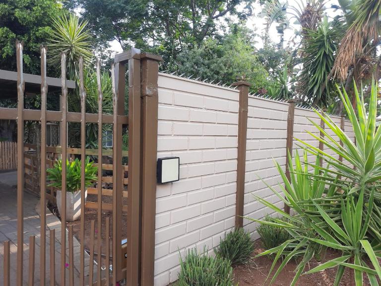 Ubuntu Guesthouse - B&B Pretoria
