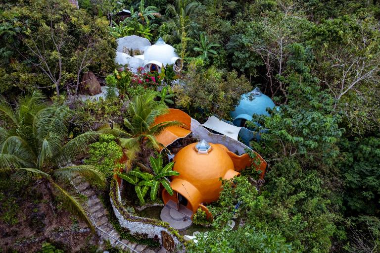 Jungle KingDomes Guest House - B&B Siquijor