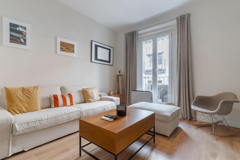 Centric- 2Bd 1Bth furnished - Chueca - B&B Madrid