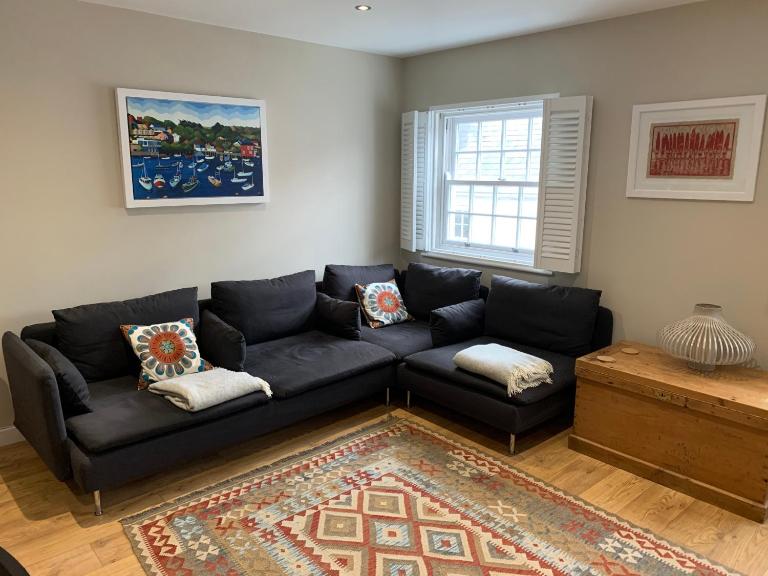 Lovely flat, balcony & woodstove, parking close - B&B Saint Agnes