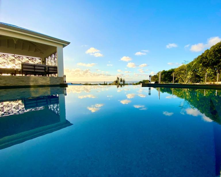Villa Orchidée vue mer piscine &SPA - V. Ciel&Mer - B&B Saint-François