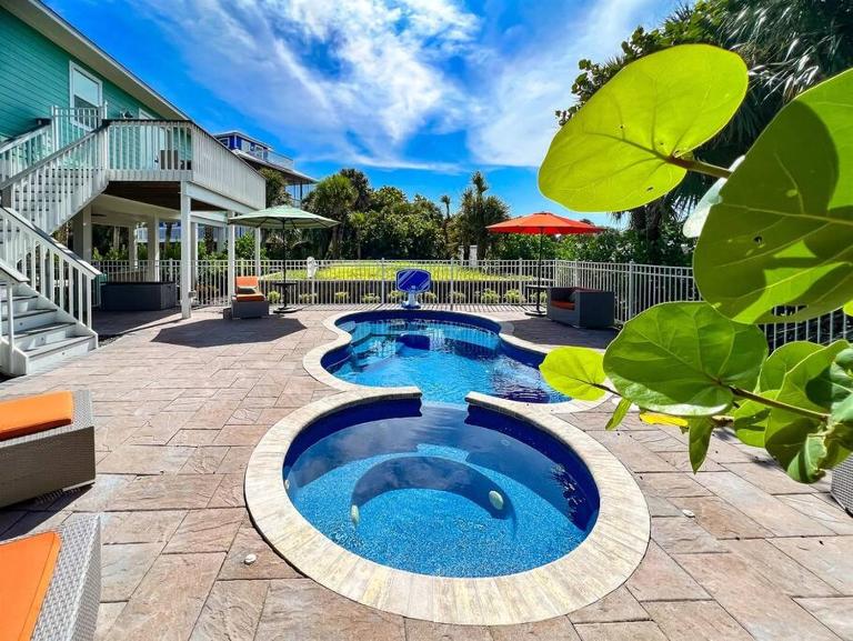 Island Haven: Uncover Blissful Paradise - Bed and Breakfast Upper Captiva