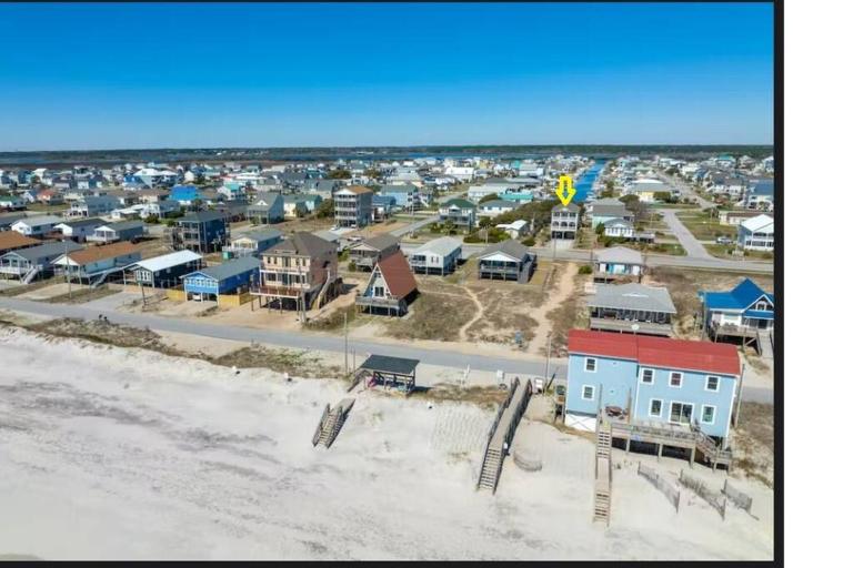 Ocean View Hot Tub Elevator 4Br 3Bath Dog Friendly - Bed and Breakfast Surf City