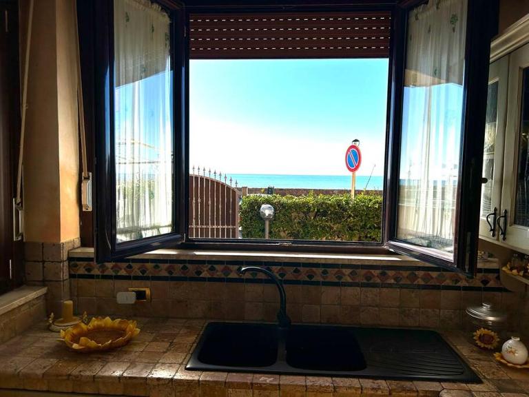 Casa Vacanze Vanessa House - B&B Ladispoli